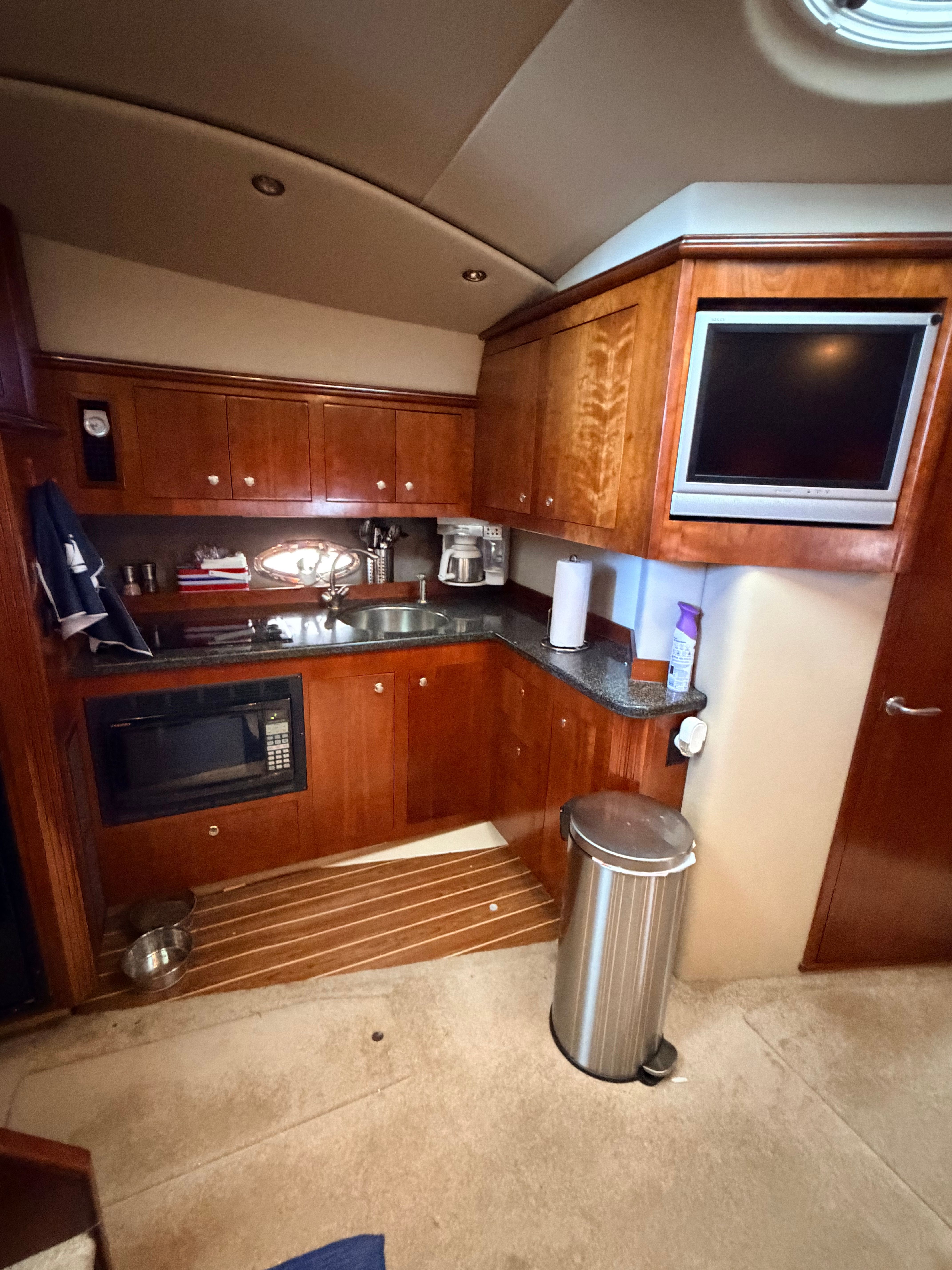 2006 Cruisers Yachts 460 Express - 22