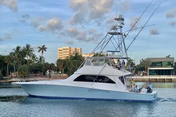 2005 Viking 74 Convertible