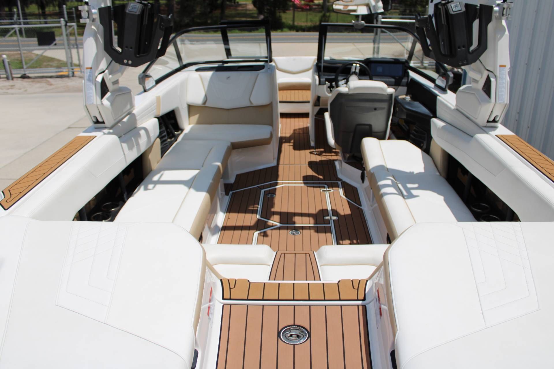 2022 Nautique G25 - 15