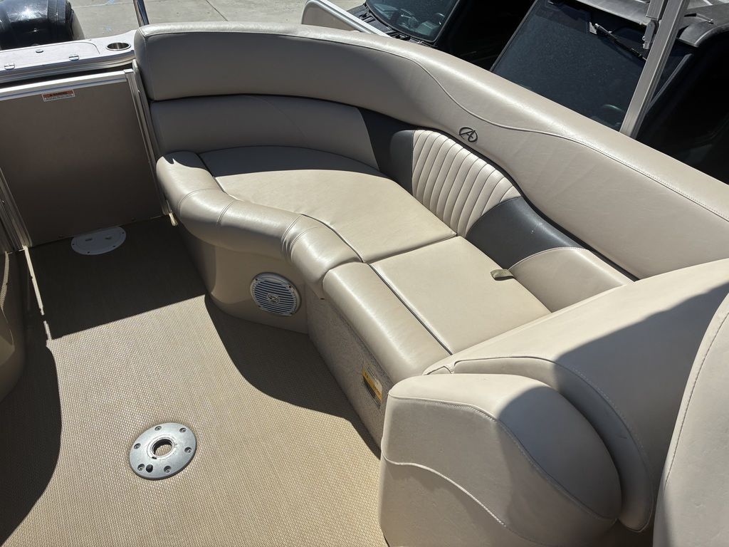 2014 Avalon 2485QL Wind Jammer - 25