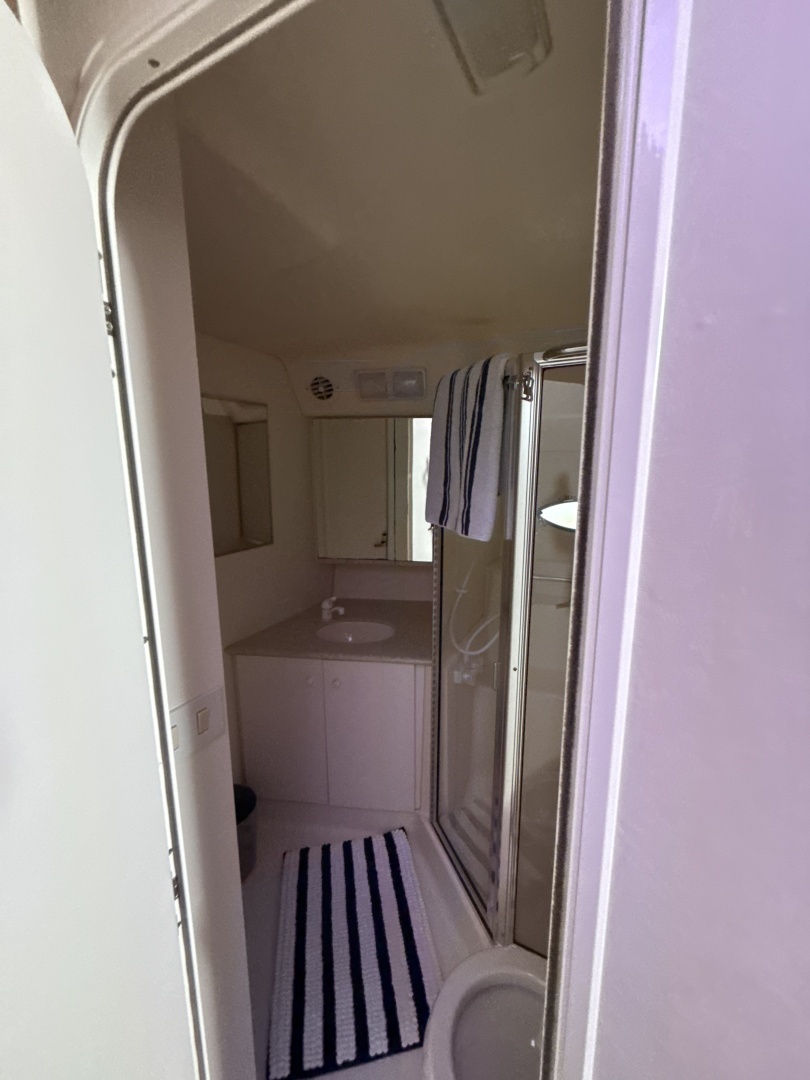 1999 Silverton 422 - Image 120