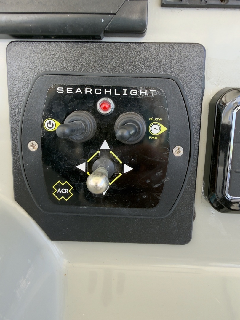 2016 Boston Whaler 350 Outrage - Image 44