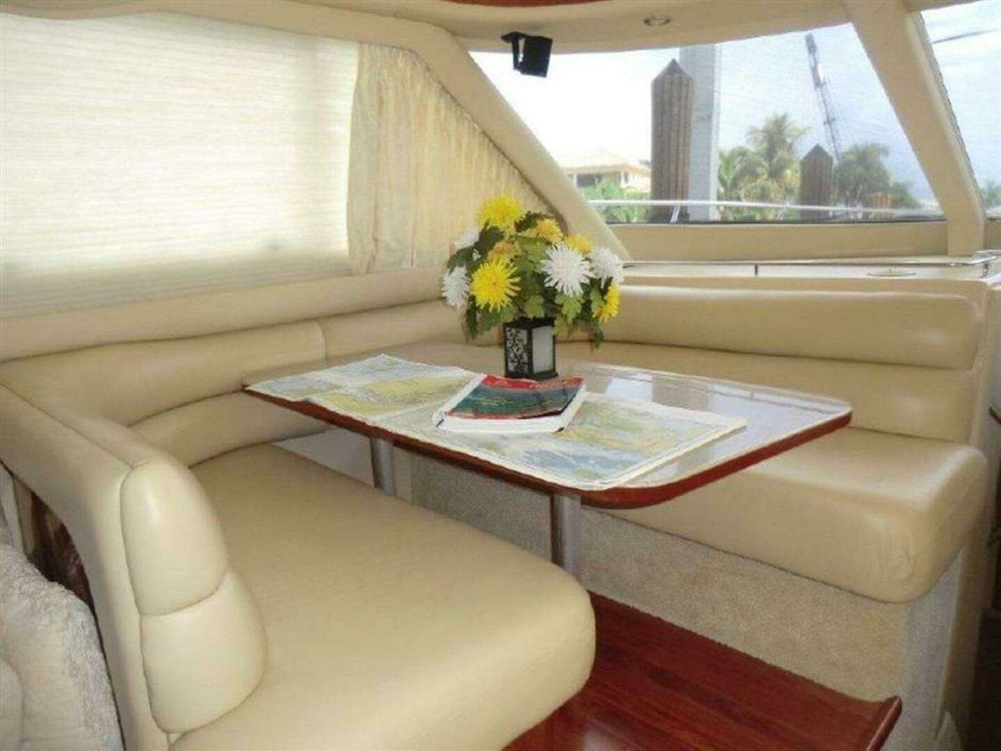 1998 Sea Ray 480 Sedan Bridge - Image 46