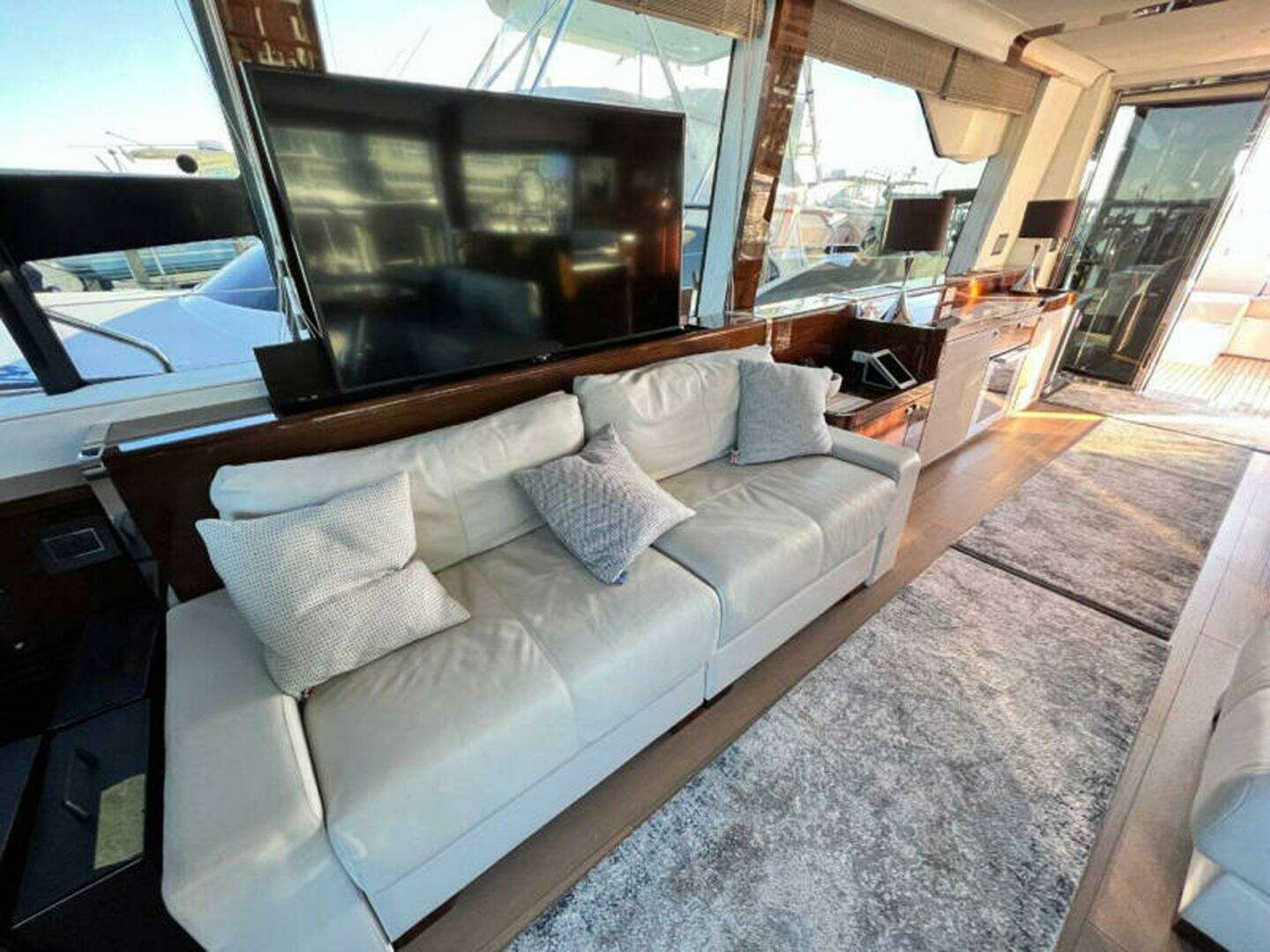 2020 Fairline Squadron - Image 6