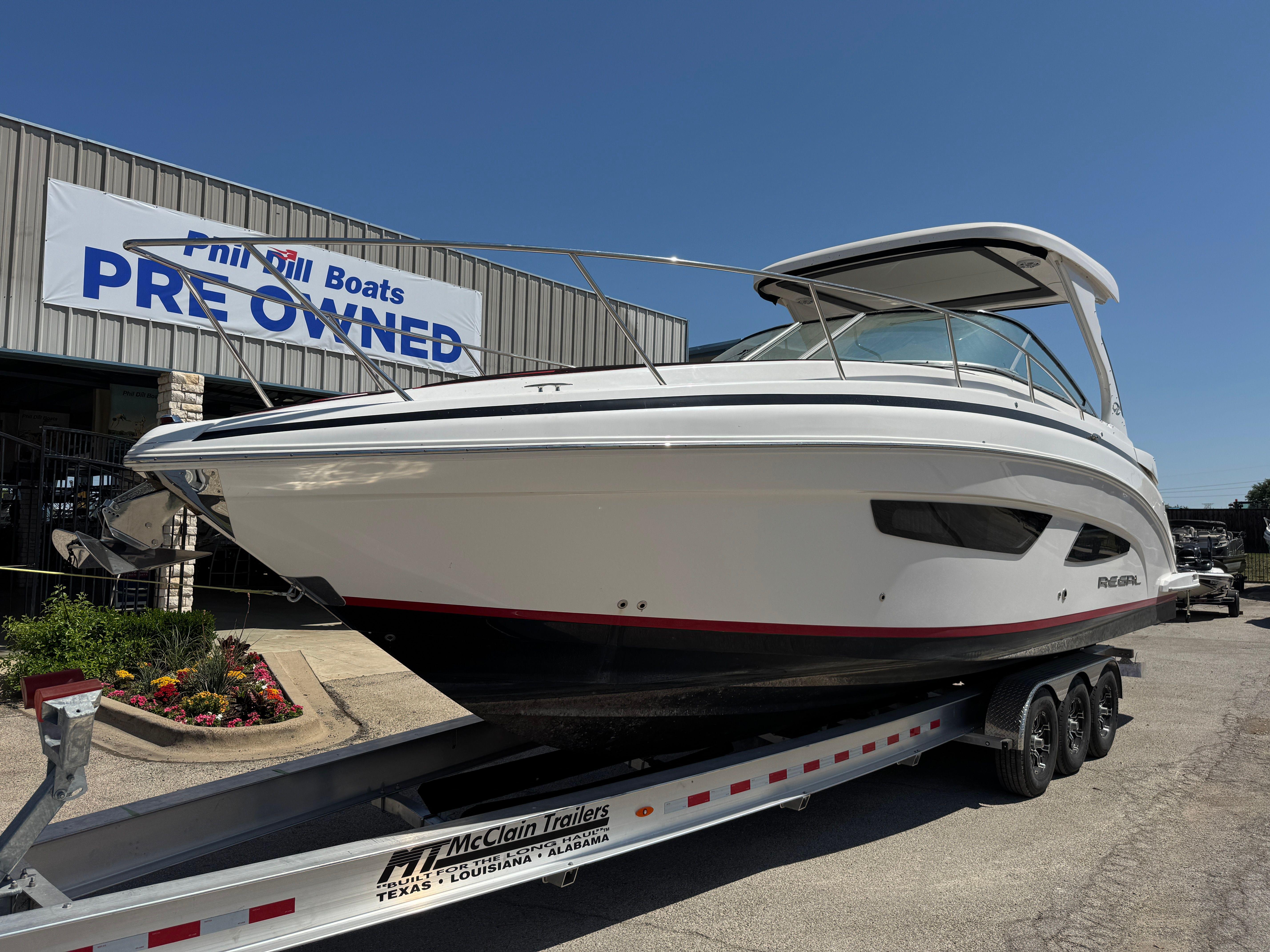 2023 REGAL 33 EXPRESS - Image 9