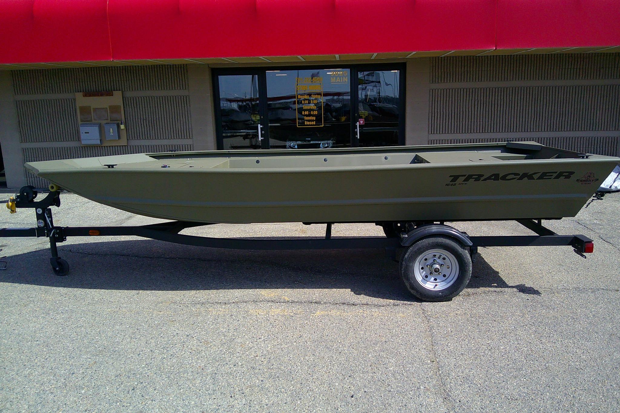 2026 Tracker Grizzly 1648 Utility