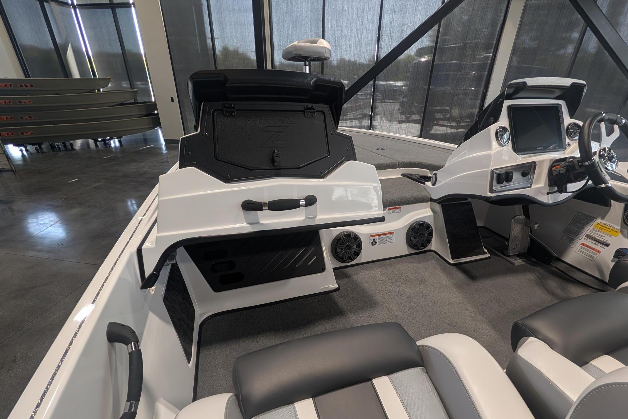 2026 Nitro Z19 XL Pro boat interior with modern dashboard and seating.