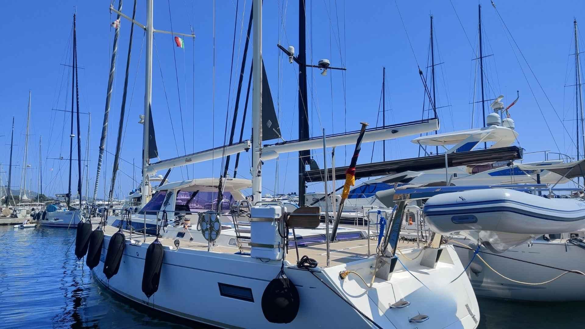 2017 Amel 55