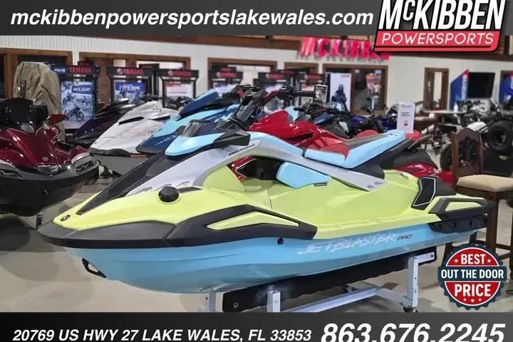 2025 Yamaha WaveRunner JetBlaster PRO 3-Up