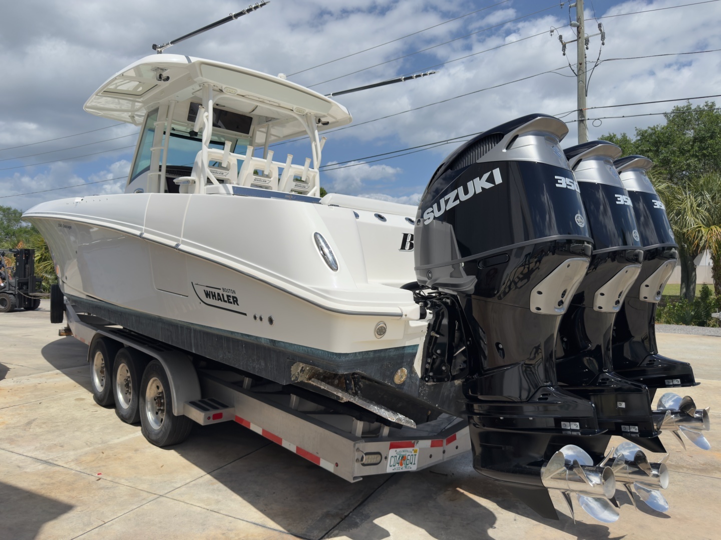 2016 Boston Whaler 350 Outrage - Image 3