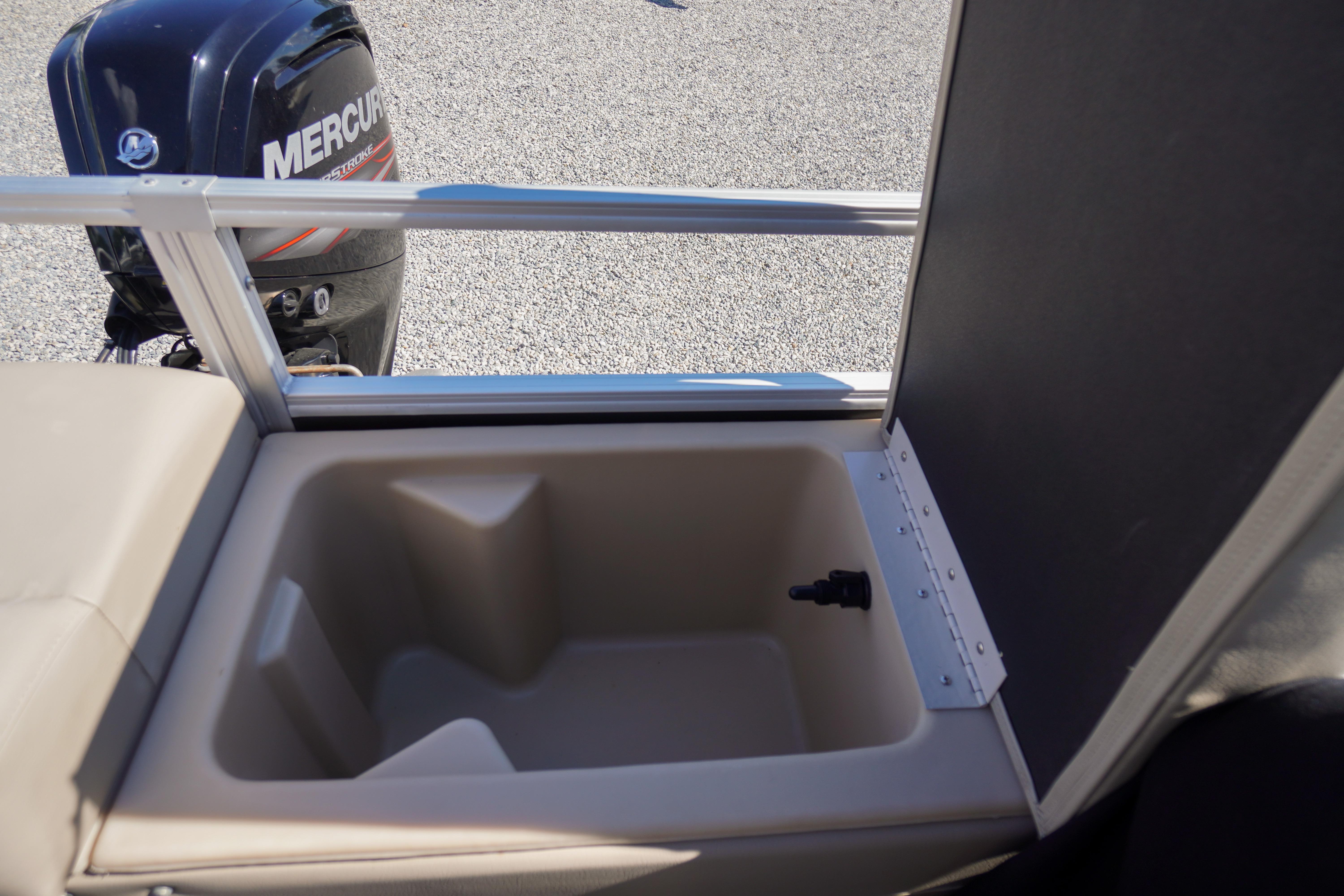 2019 SUNTRACKER Fishin' Barge 22 DLX livewell with Mercury outboard motor.