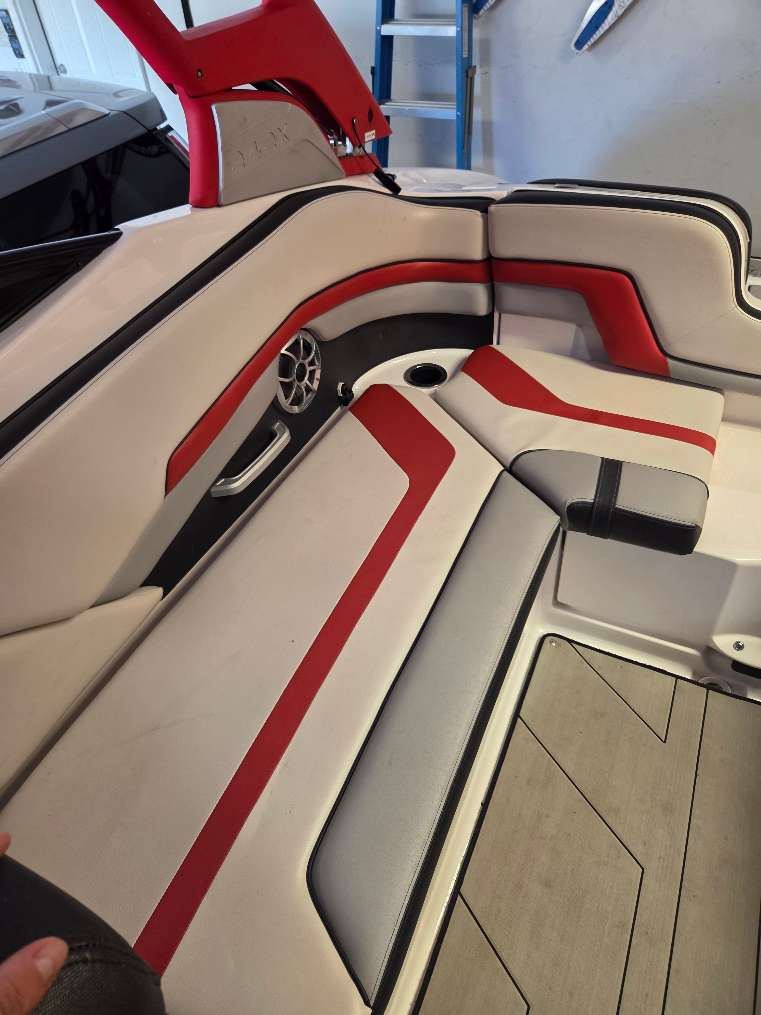 2020 Yamaha Boats 242X - 12