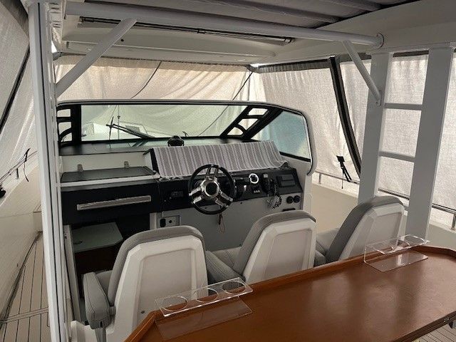 2017 Axopar 37 SUN TOP - 8