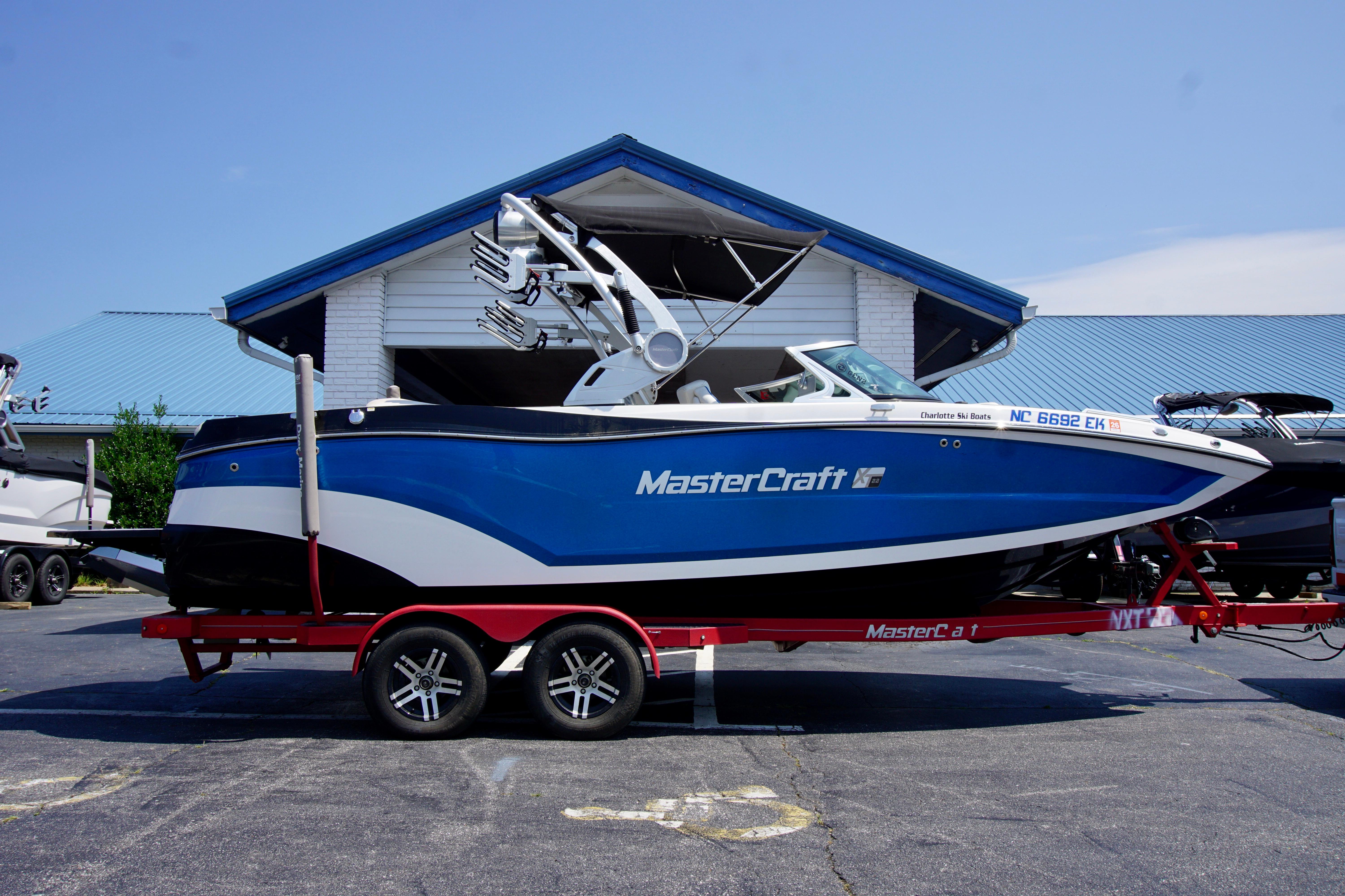 2018 MasterCraft XT22