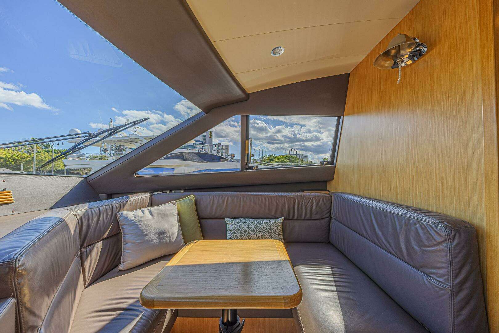 2011 Ferretti Yachts 830 - Image 58