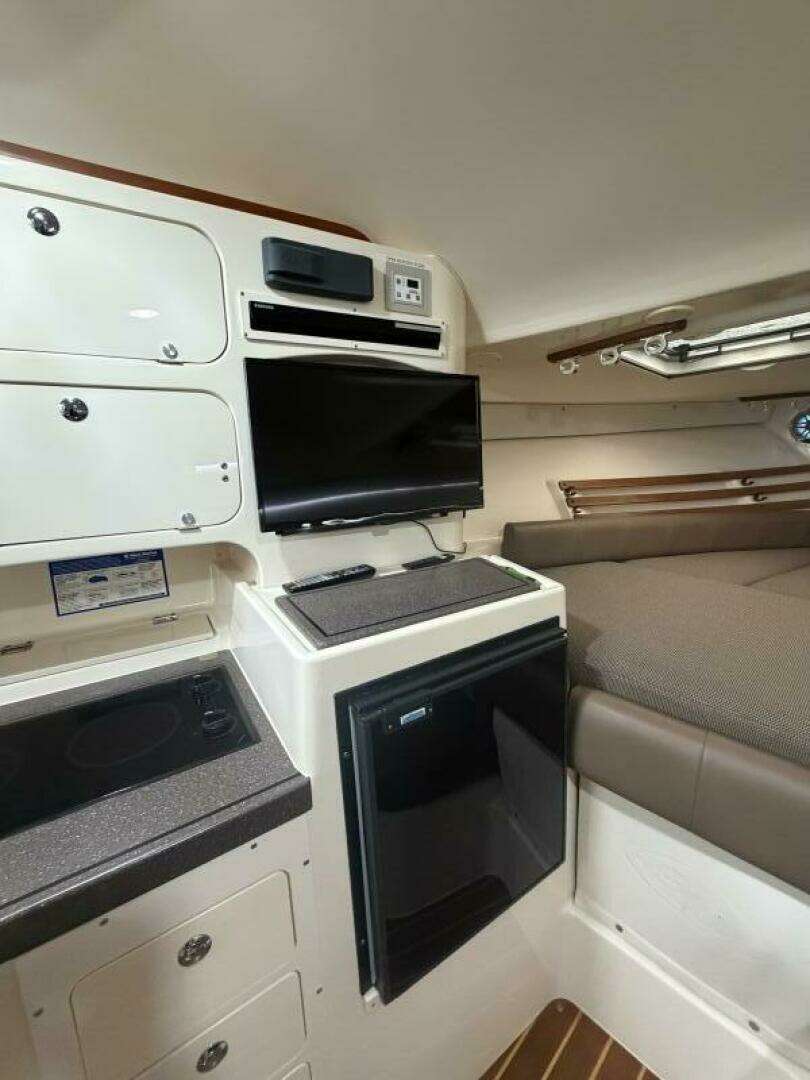 2004 Grady-White — - Image 29