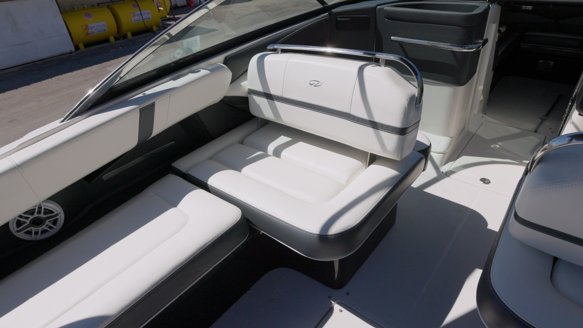 2017 Regal 29 OBX - Image 14