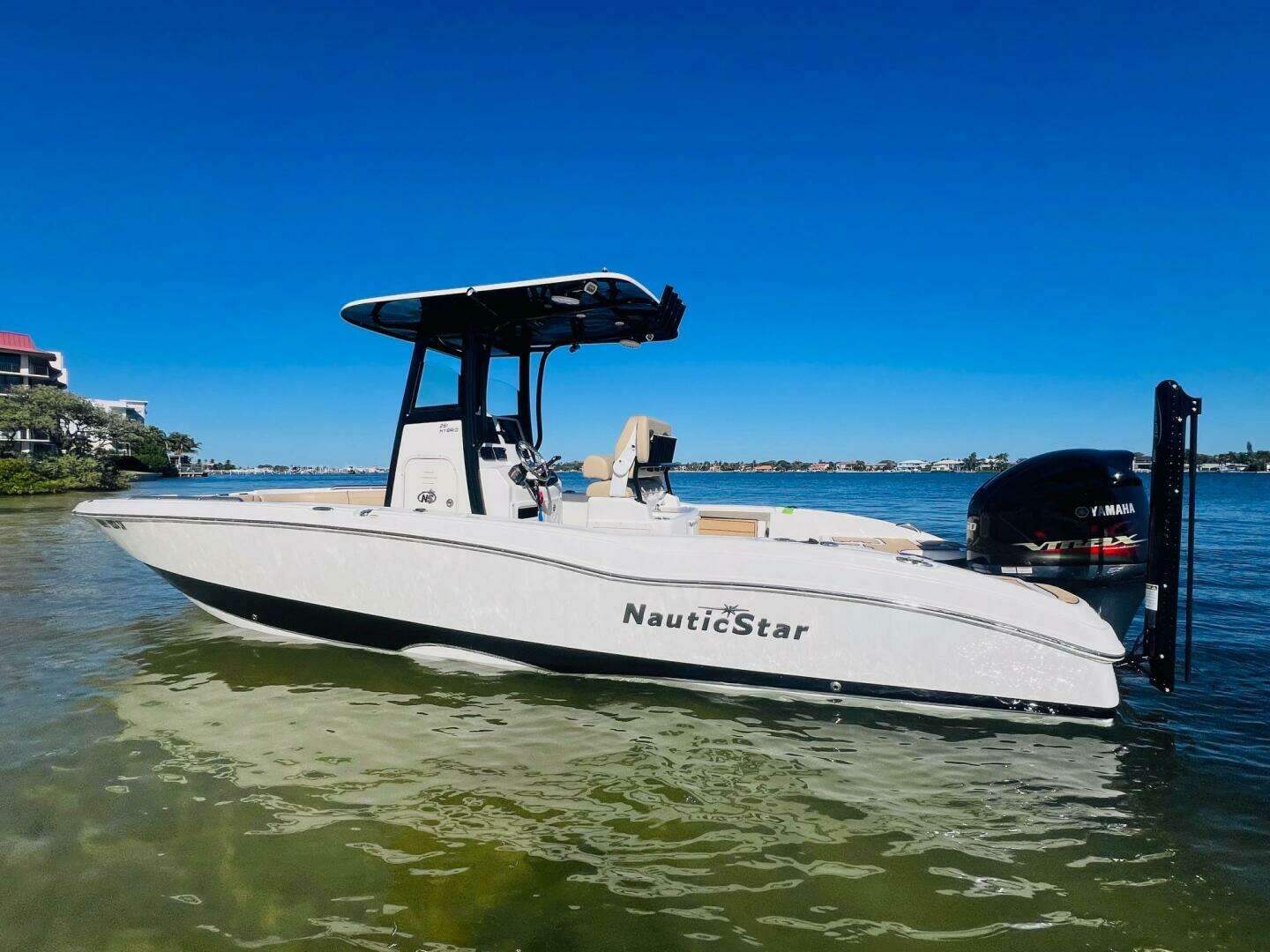 2020 NauticStar 251 Hybrid - Image 7