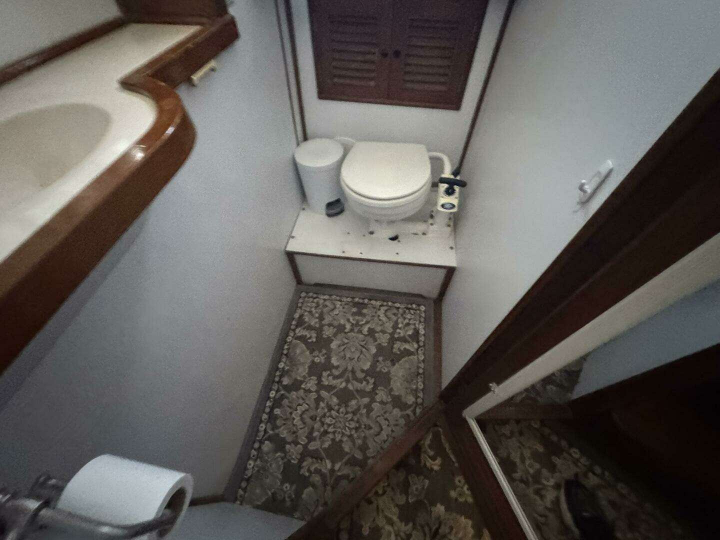 1986 Marine Trader 34 Double Cabin - Image 113