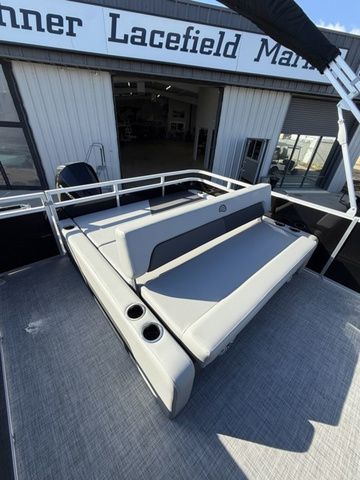 2026 Sun Tracker Party Barge 22 RF XP3 - 11