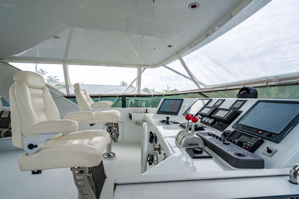 2001 Hatteras 100 Motor Yacht - 64