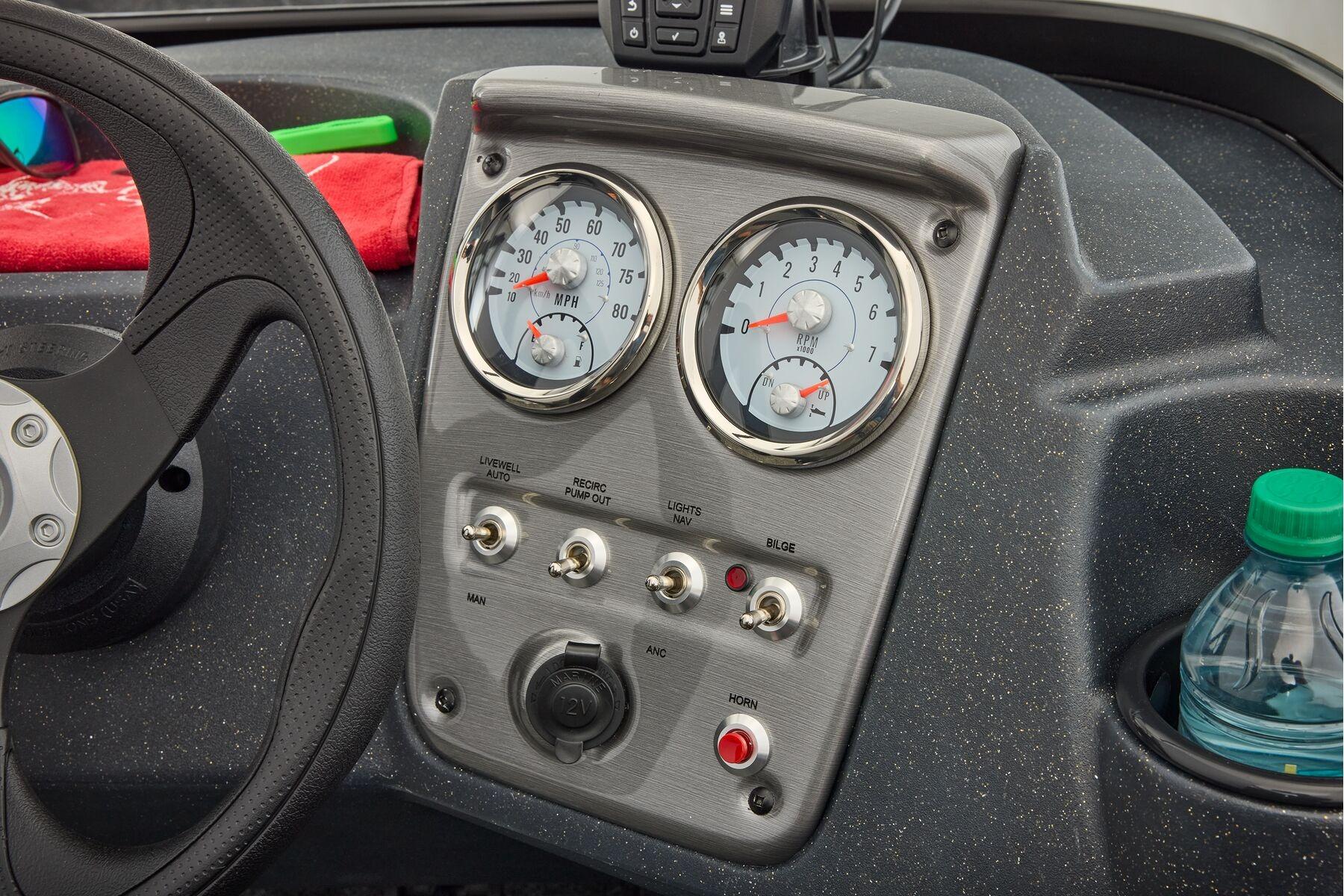 2026 Tracker Pro Guide V-16 WT - 28