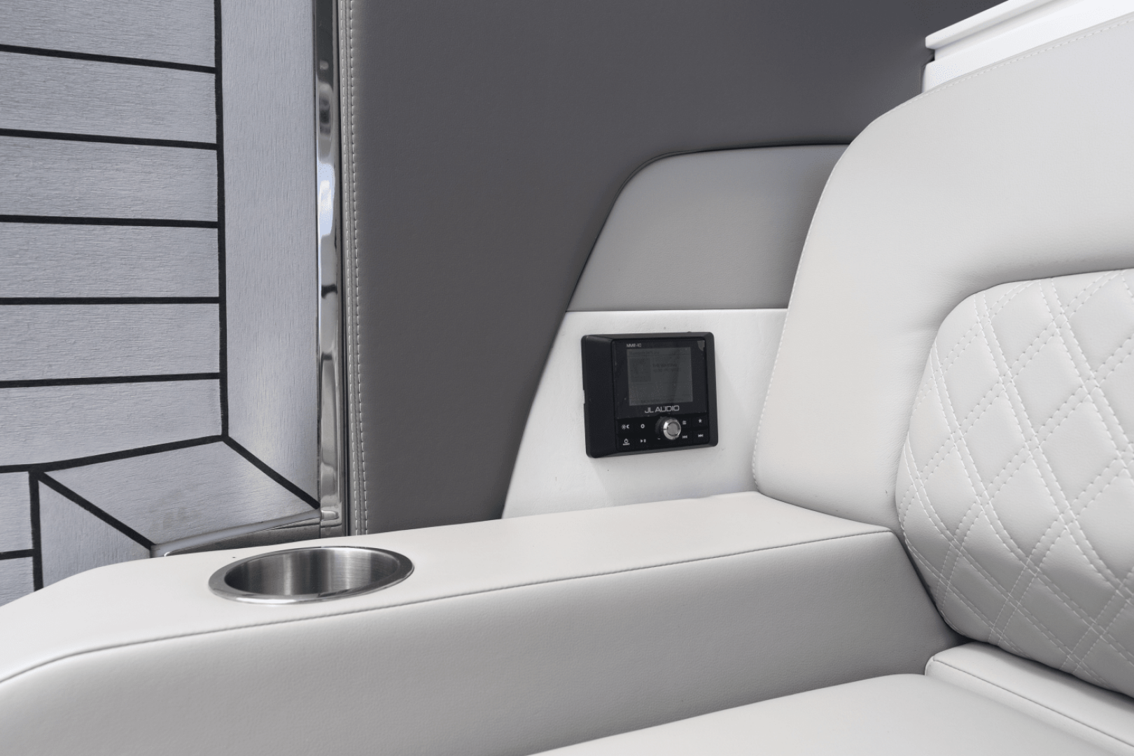 2026 Cruisers Yachts 50GLS OB - Image 52