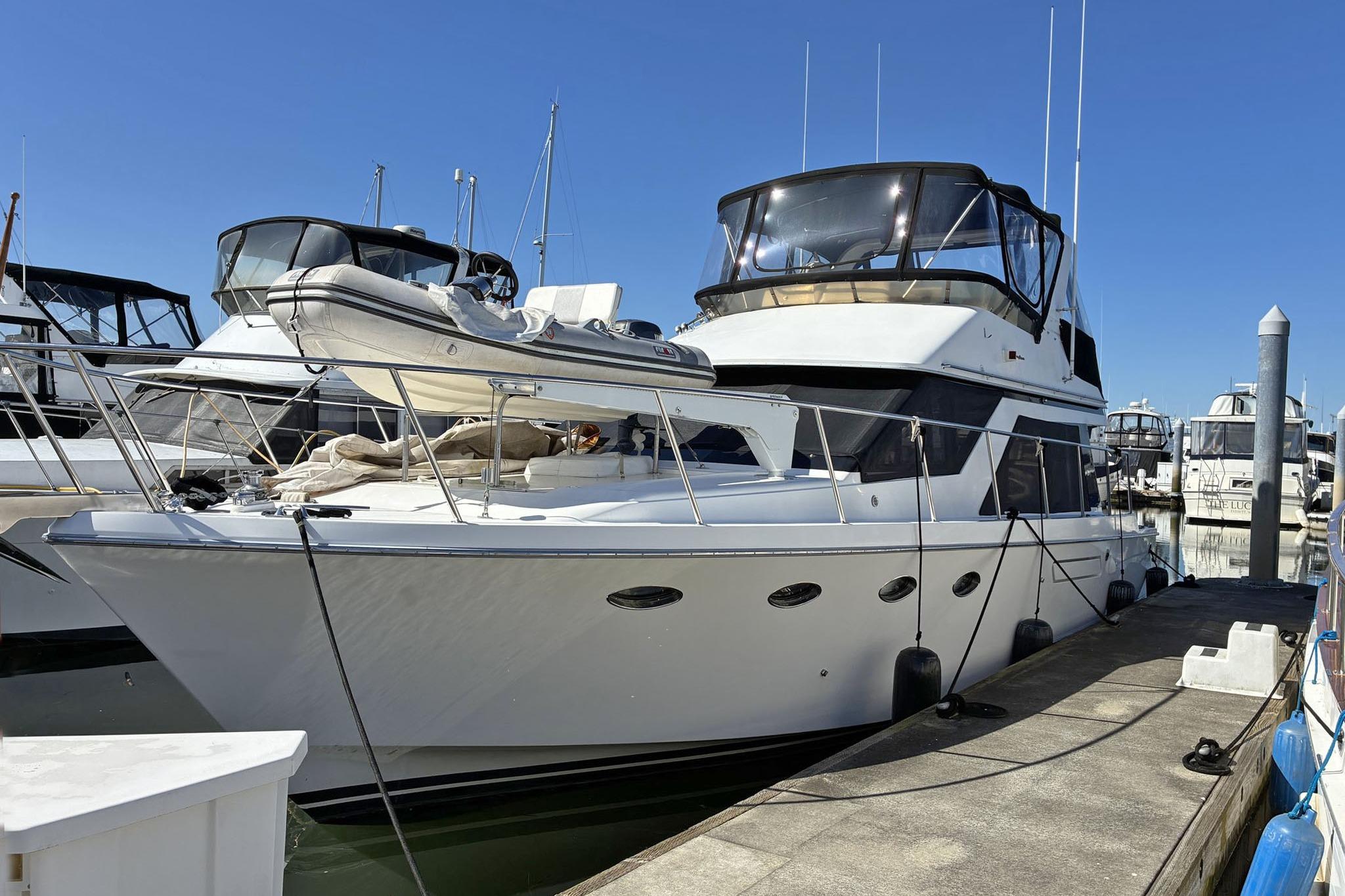 1992 Ocean Alexander 420 Sport Sedan