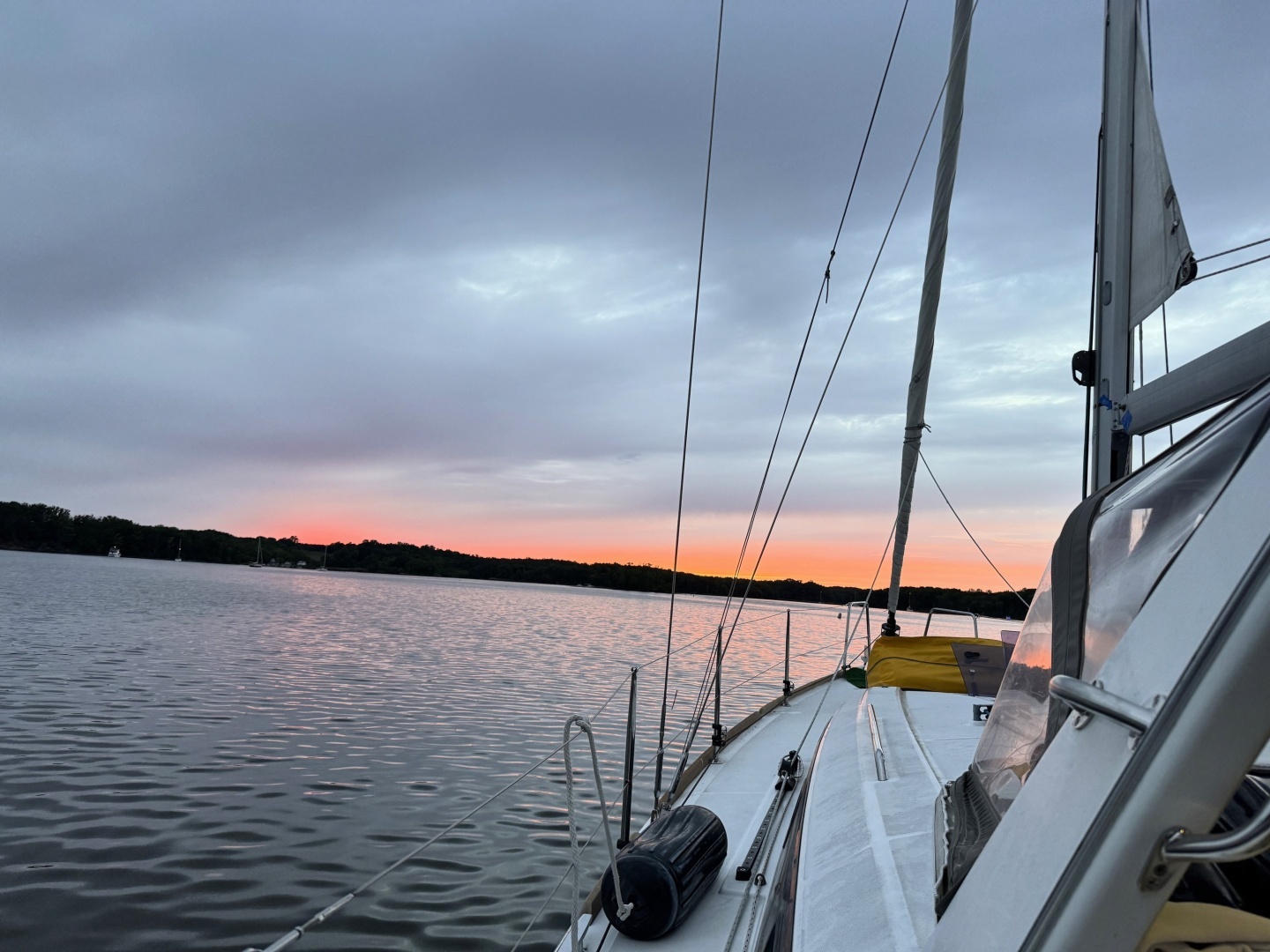 2016 Beneteau 38 - Image 3