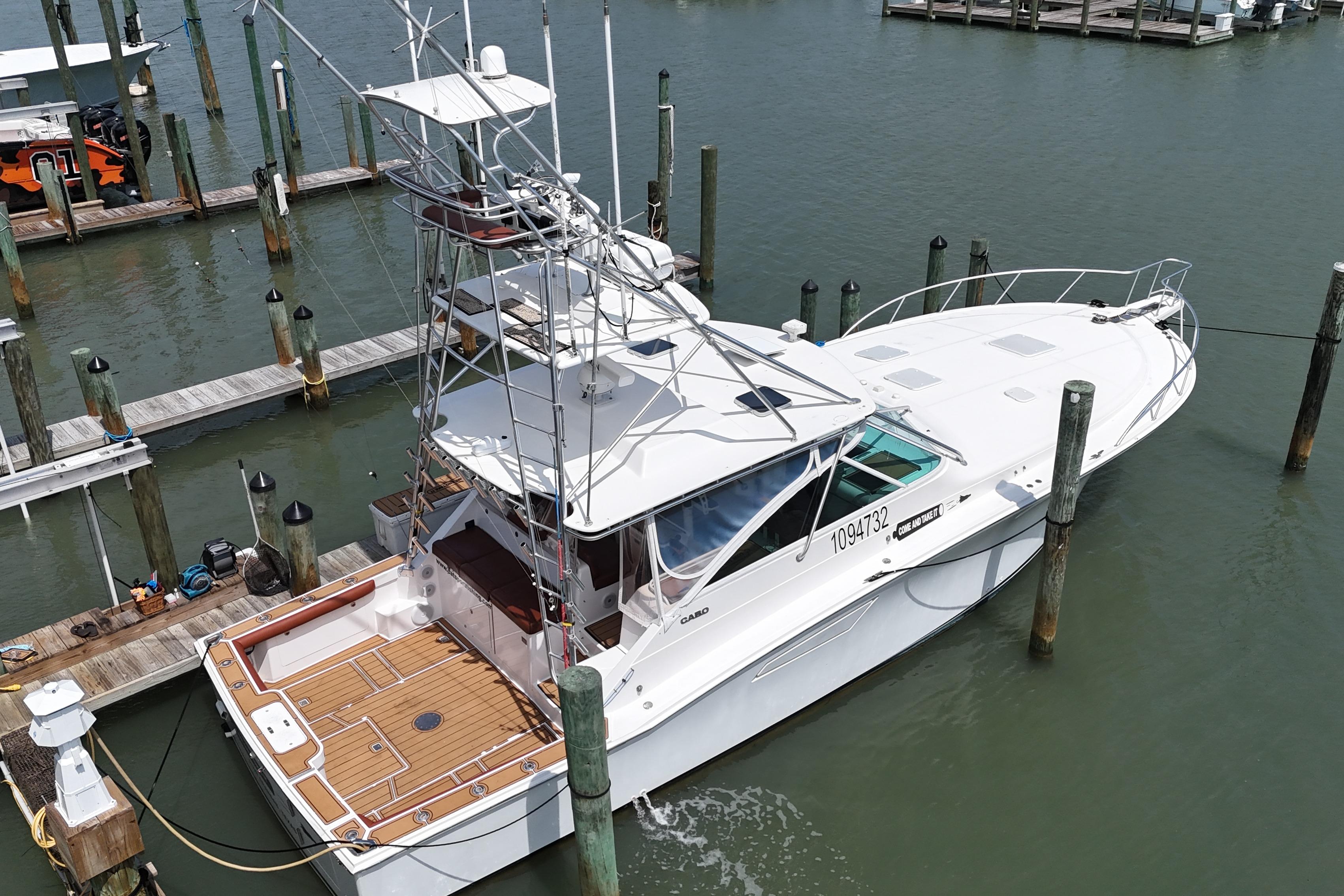 2000 Cabo 45 Express