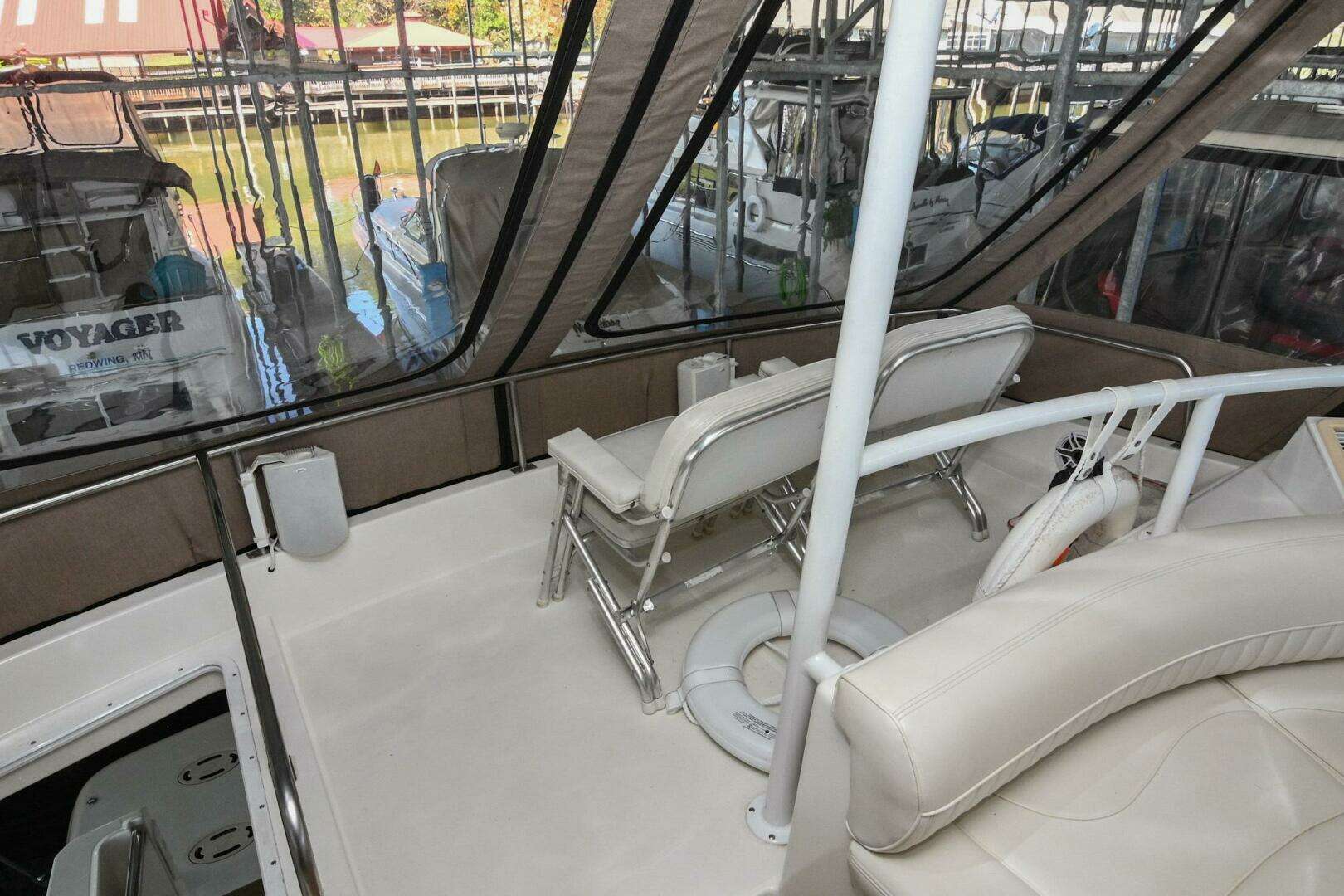 2002 Cruisers Yachts 5000 Sedan Sport - Image 93