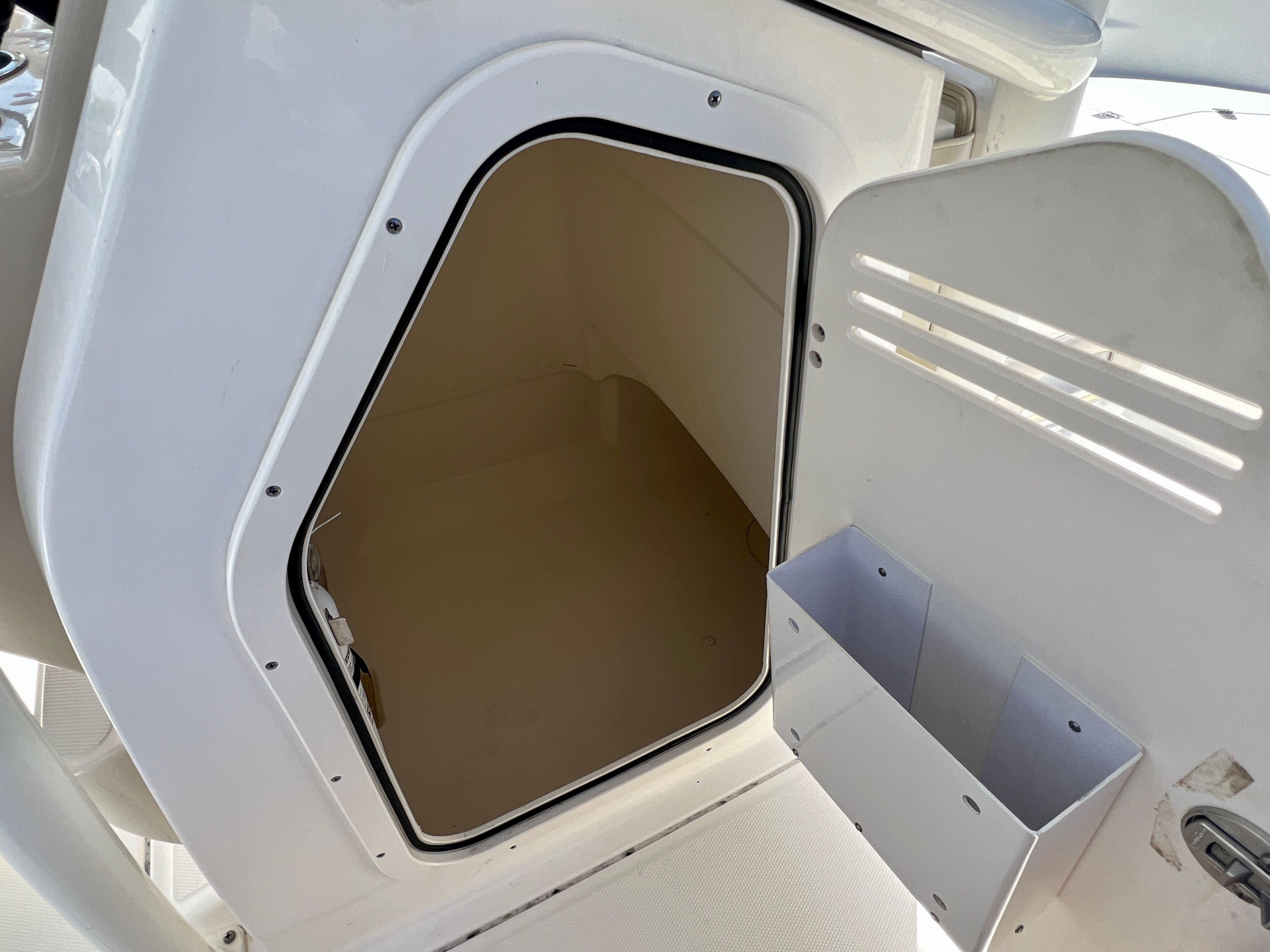 2023 Boston Whaler 210 Montauk - 20