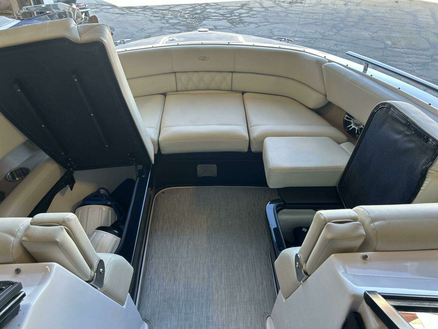 2019 Regal — - Image 4