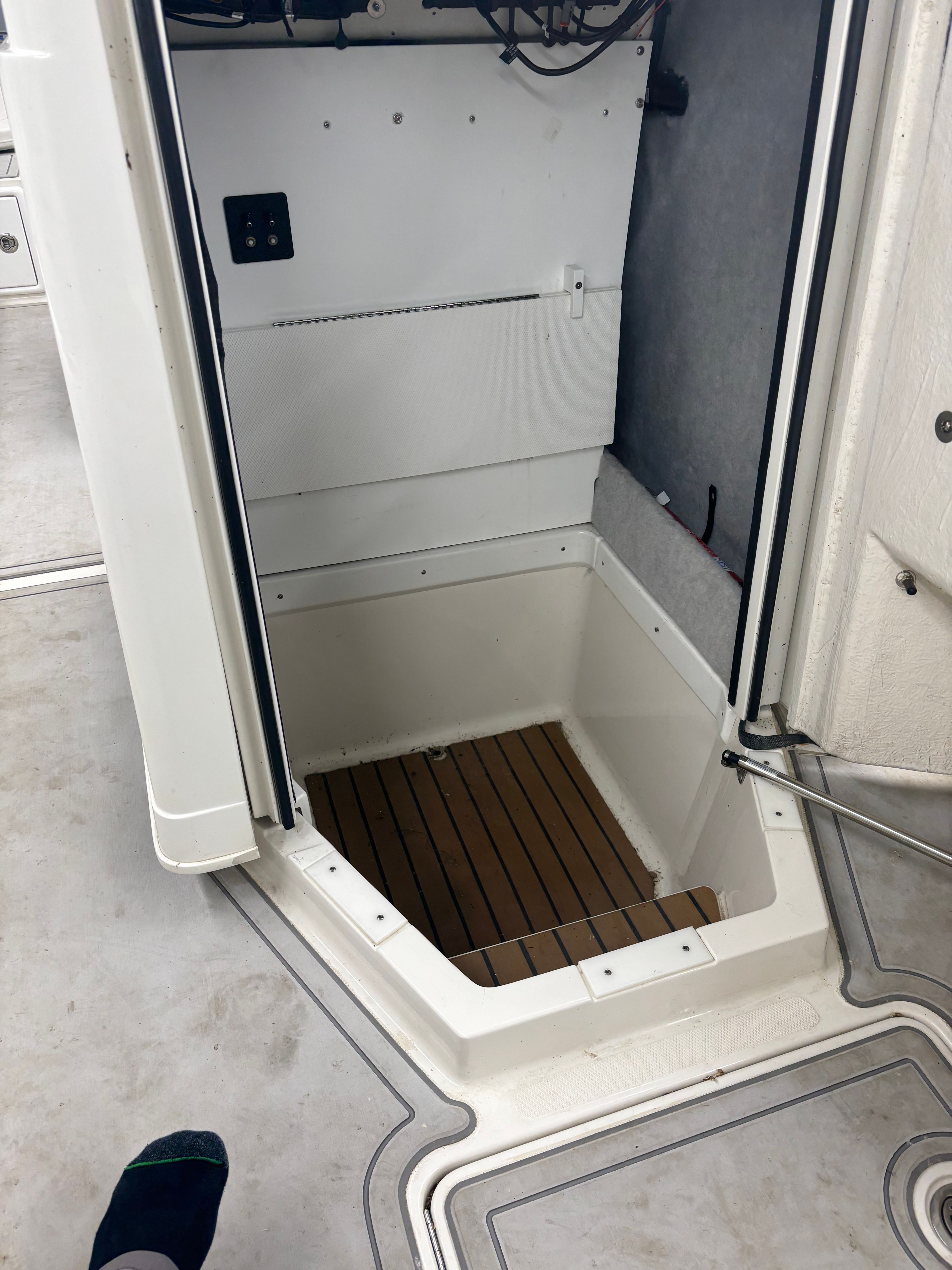 2021 Ranger 2510 Bay - 7