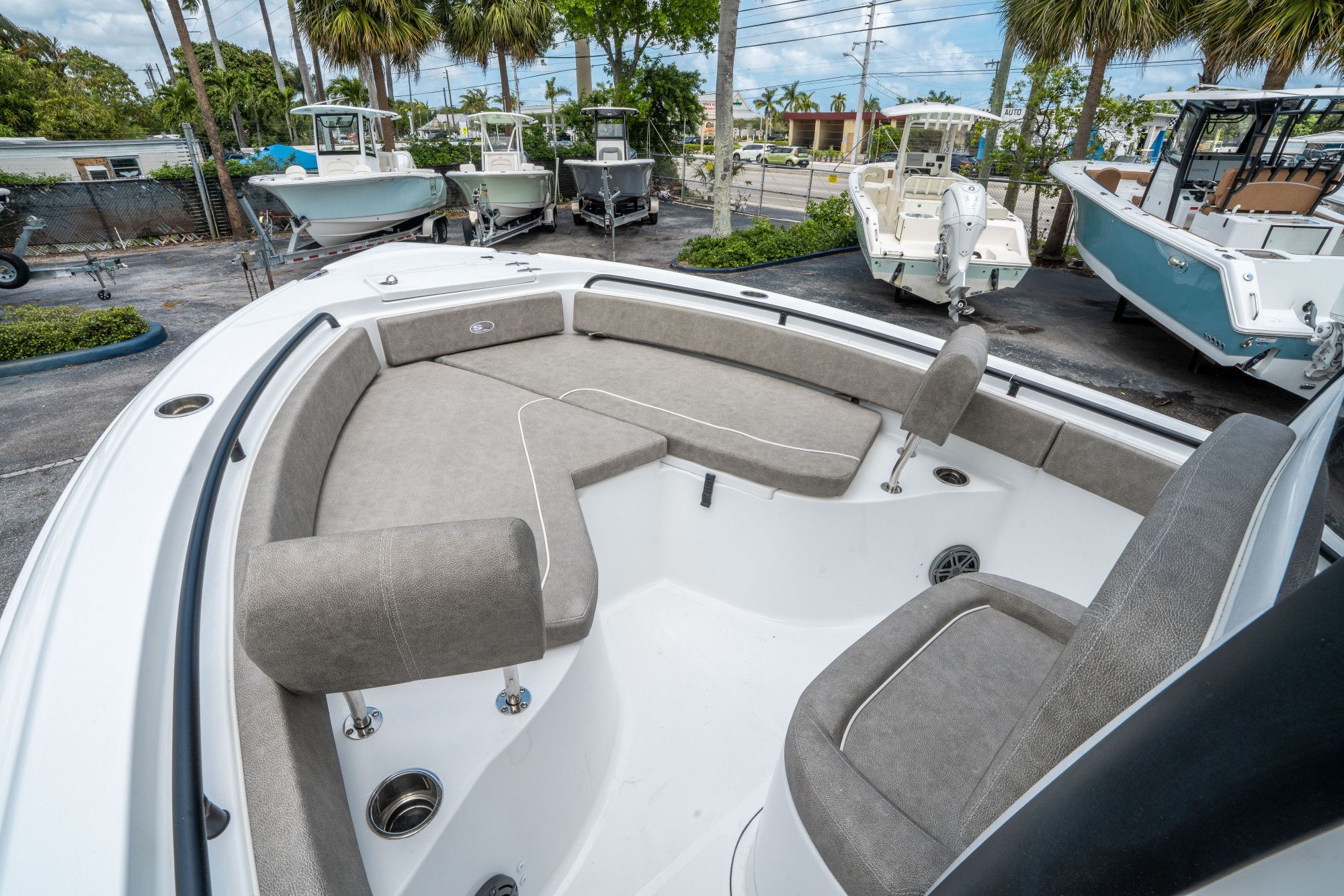 2026 Sea Hunt Ultra 235 SE - 18