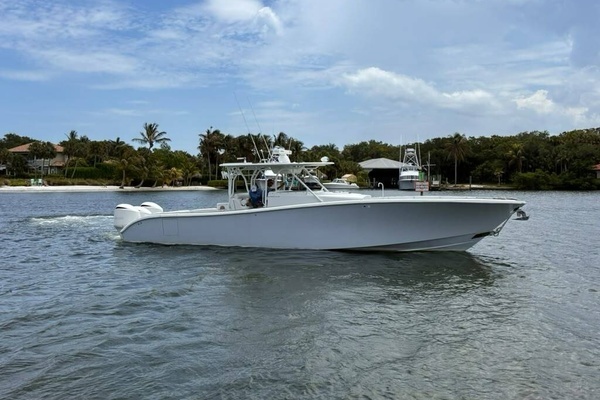2014 Yellowfin 42 Offshore
