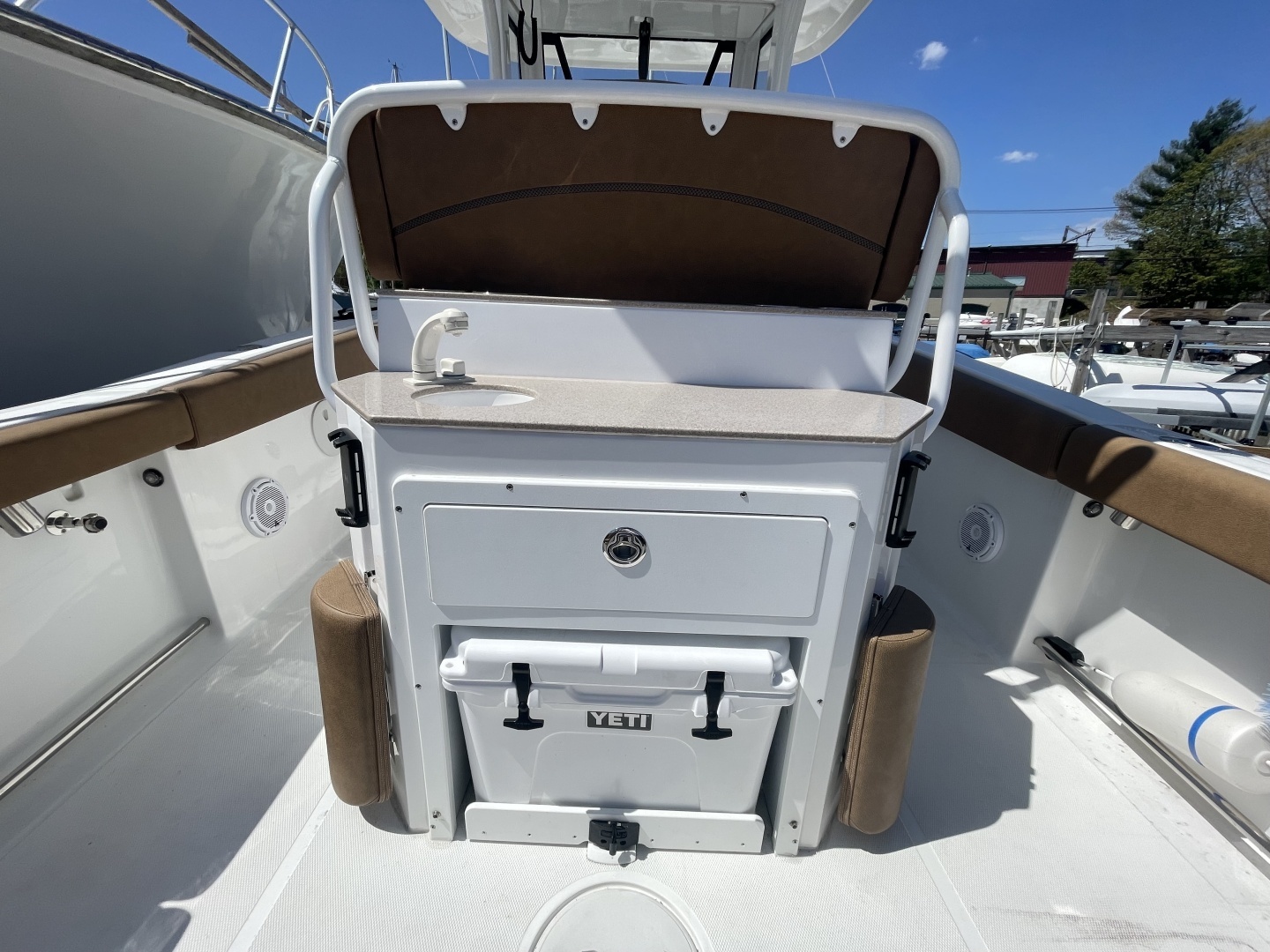 2022 Sea Hunt 265 Ultra - Image 8
