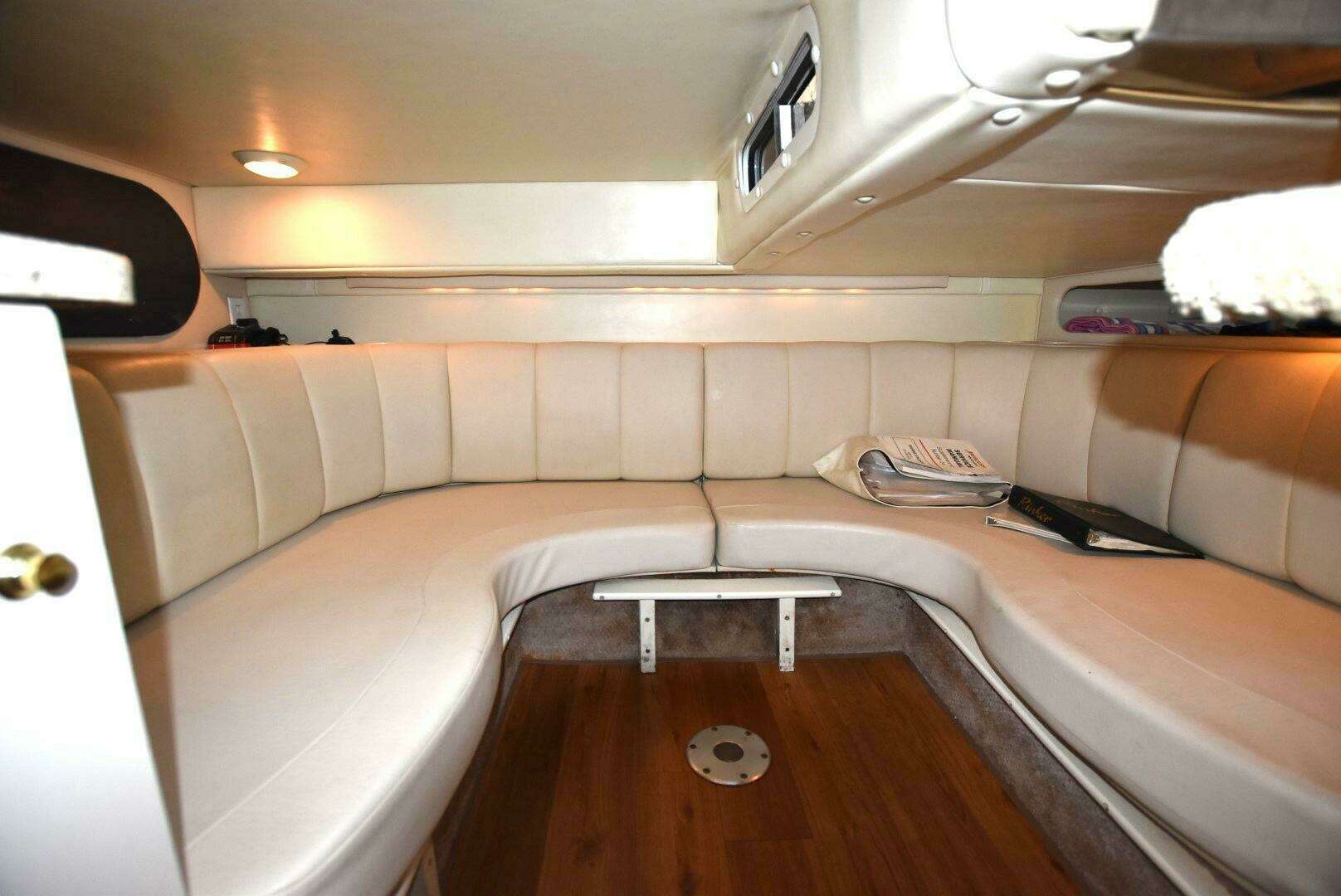 2000 Rinker 342 Fiesta Vee - Image 12