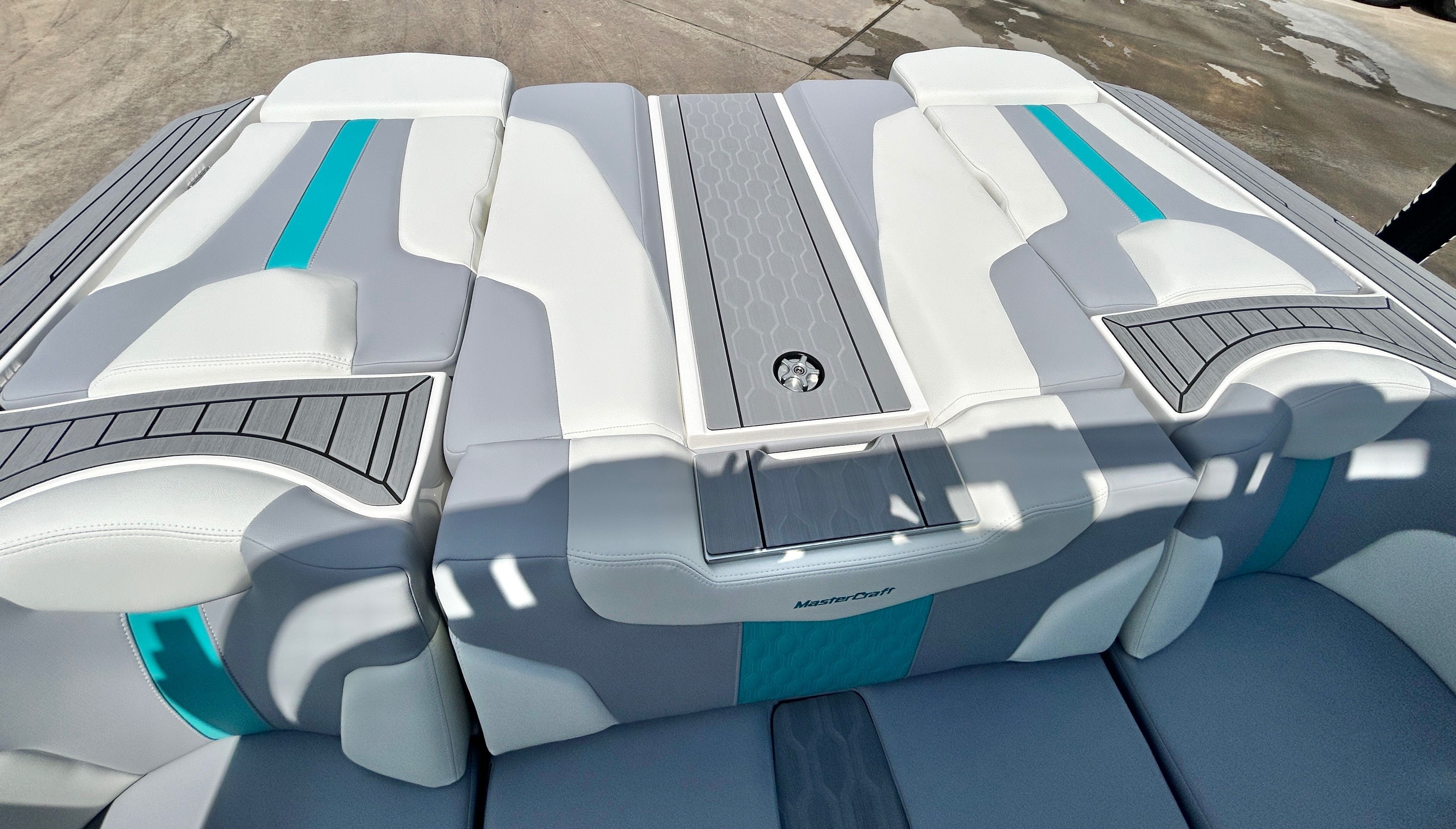 2026 MasterCraft XT22 - 53