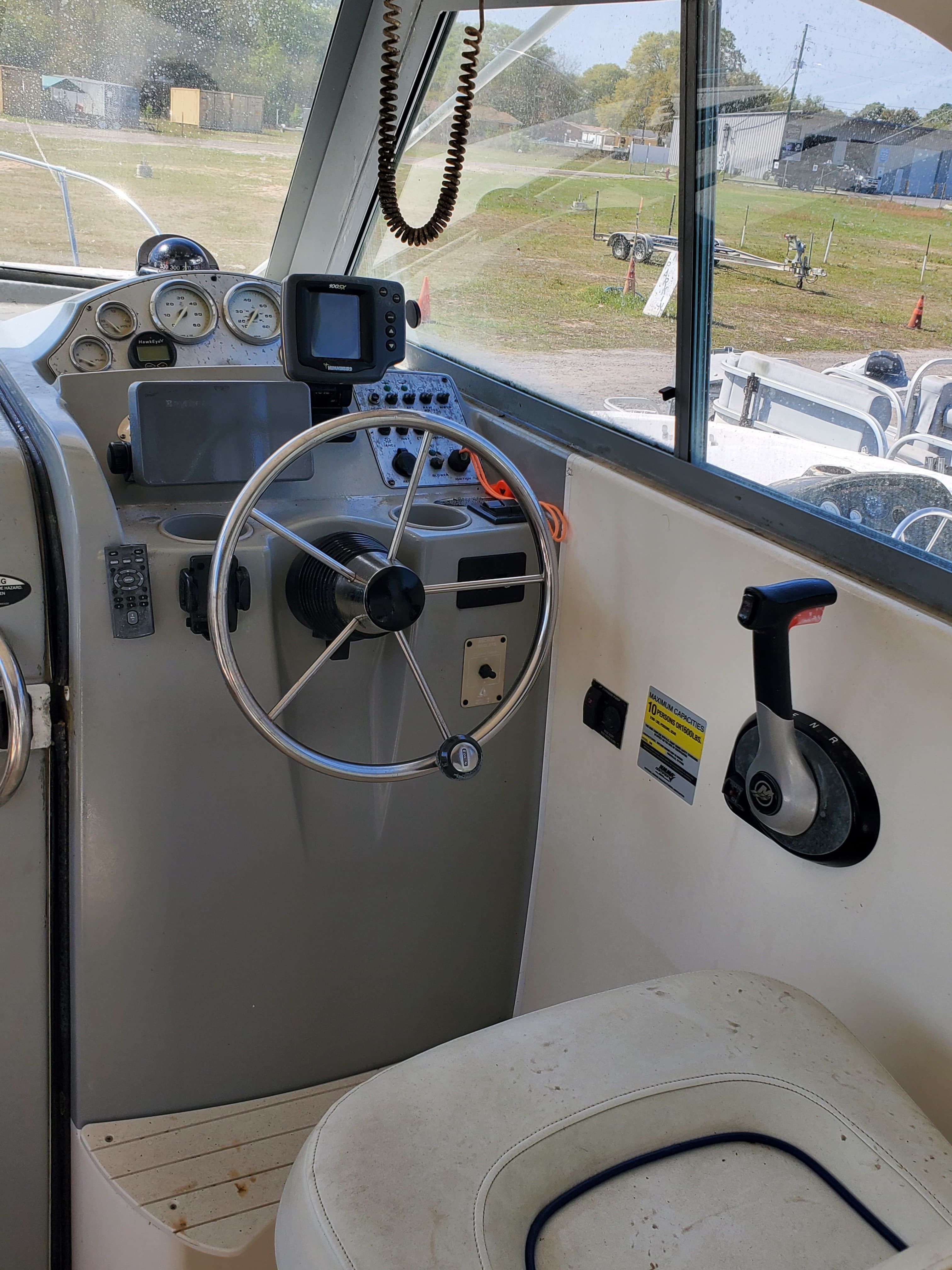 2007 Bayliner Discovery 246 - 12
