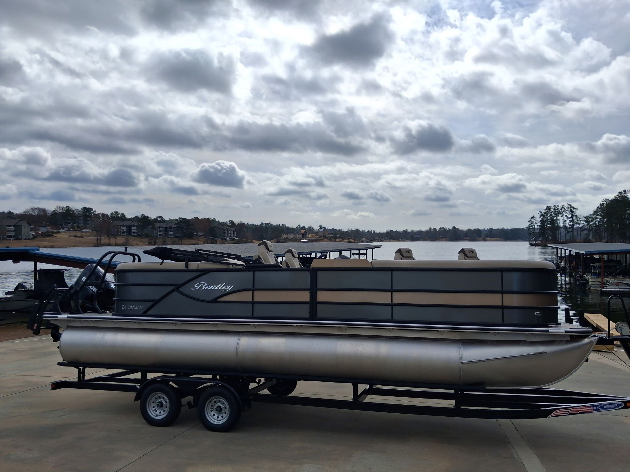 2026 Bentley Pontoons Legacy 240 DL Navigator - 6