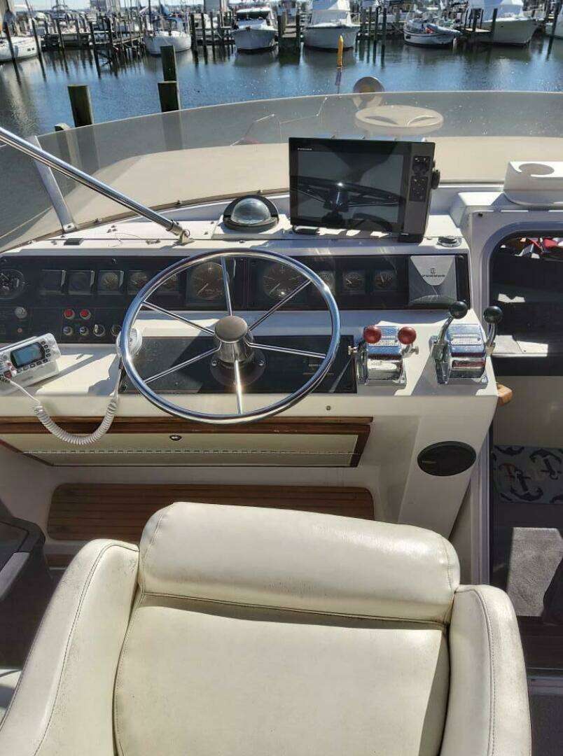 1991 Bayliner 4588 Pilothouse Motoryacht - Image 26