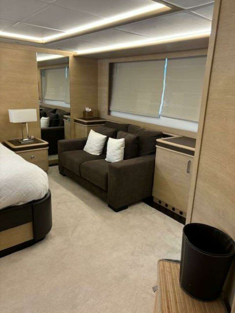 2009 Astondoa 95 GLX - Image 27