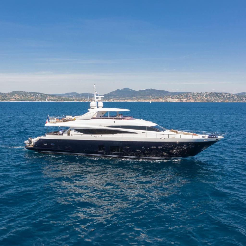 2013 Princess 98 Flybridge Motor Yacht