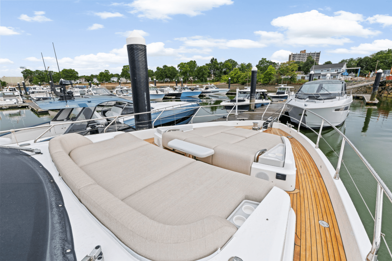 2026 Azimut Fly 68 - Image 39