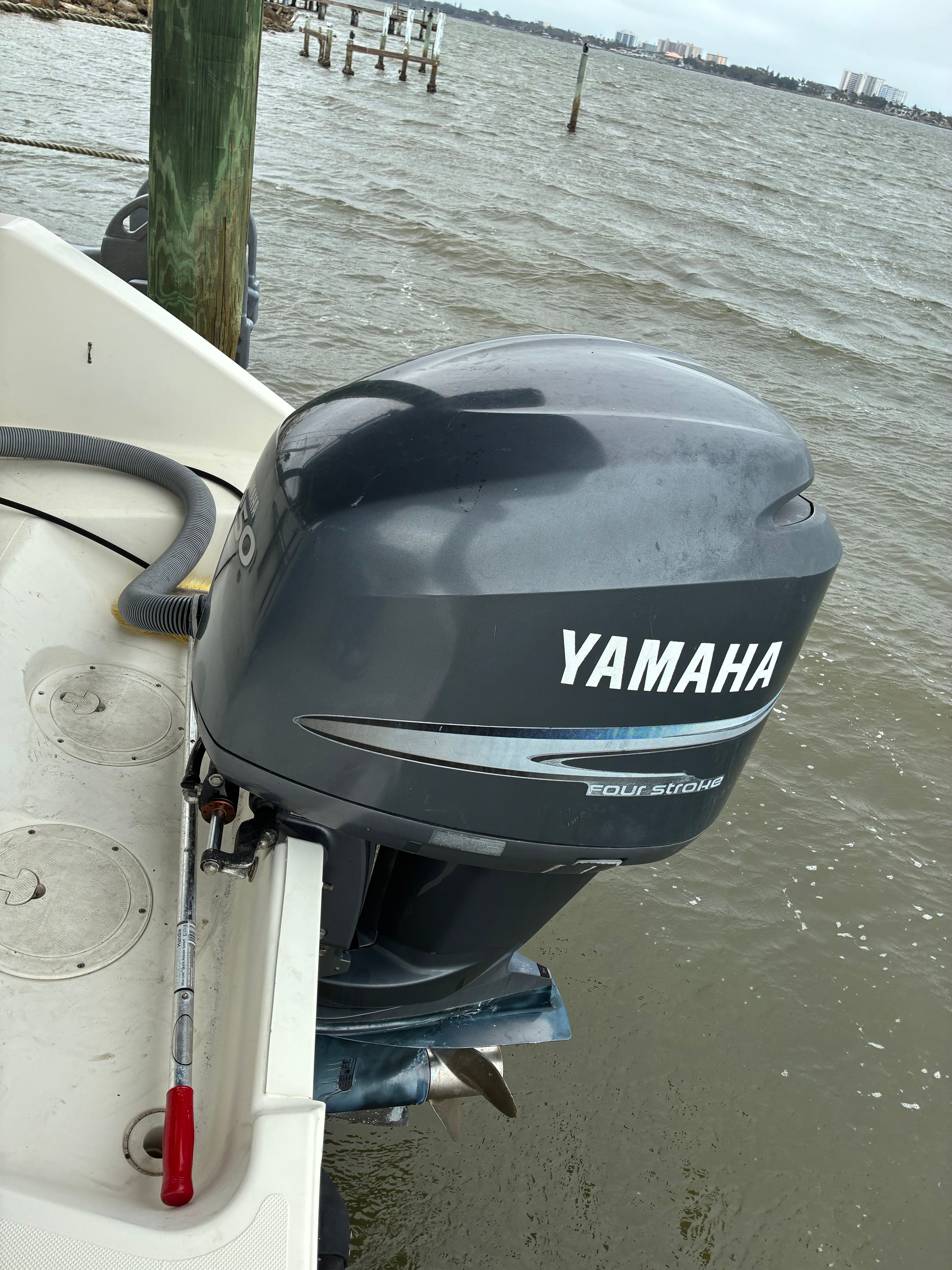 2005 Pursuit 2570 Offshore - 10