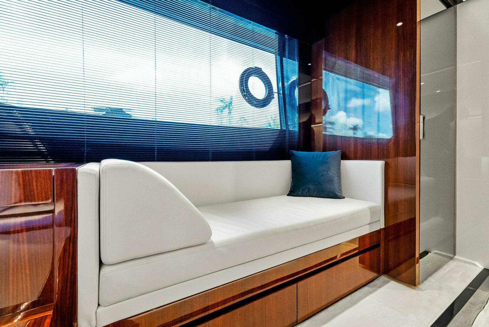 2020 Riva 66 Ribelle - Image 32