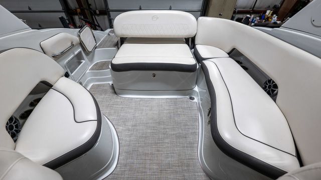 2020 Crownline E 255 - 8