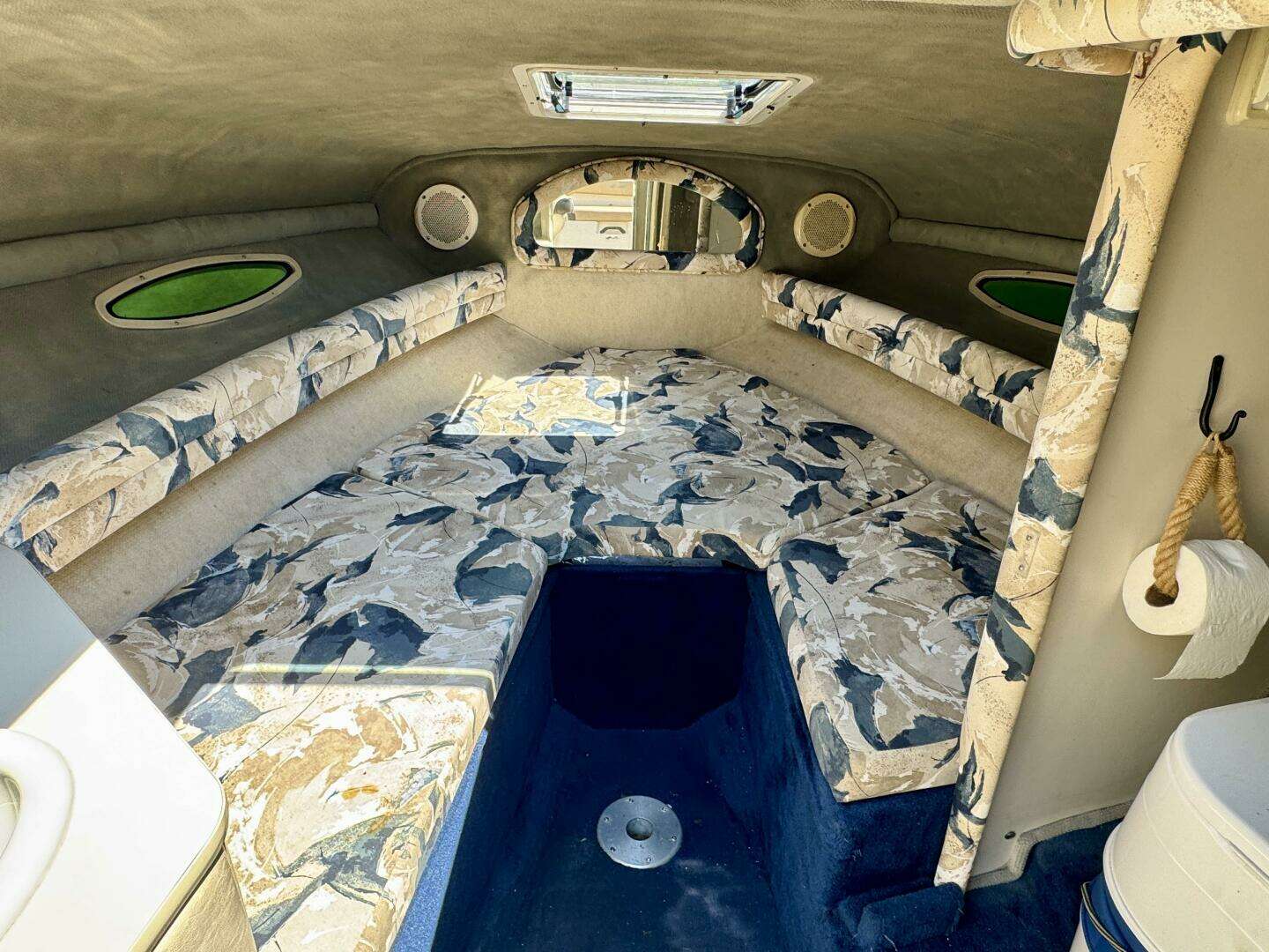 1999 Sea Ray 215 Express Cruiser - Image 42
