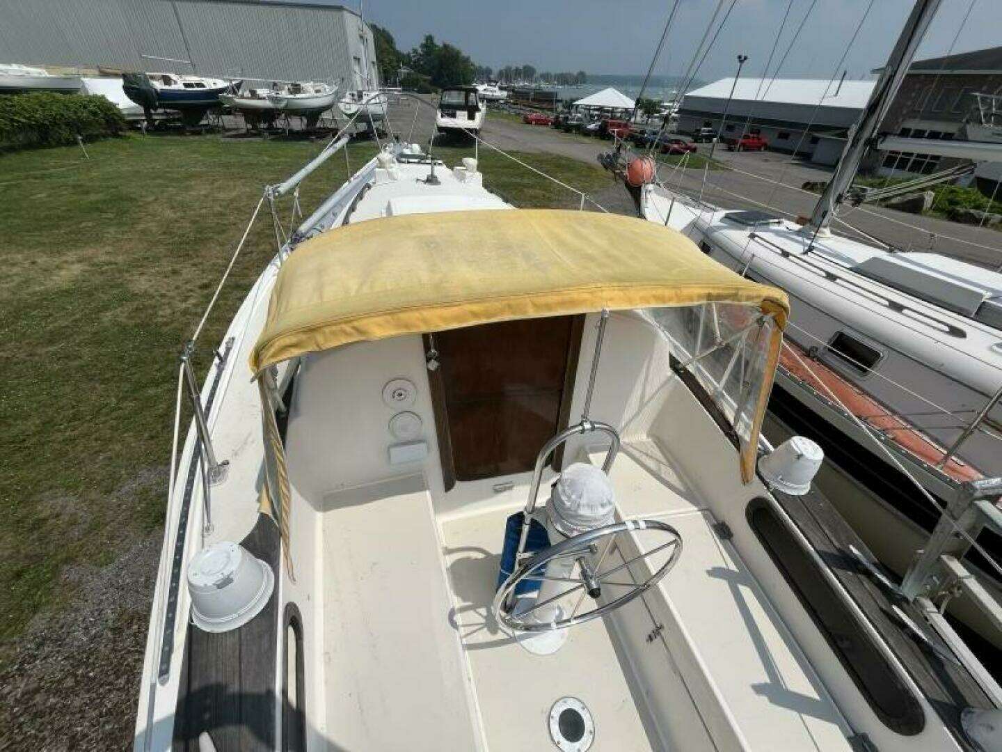 1980 Pearson Pearson 30 - Image 23